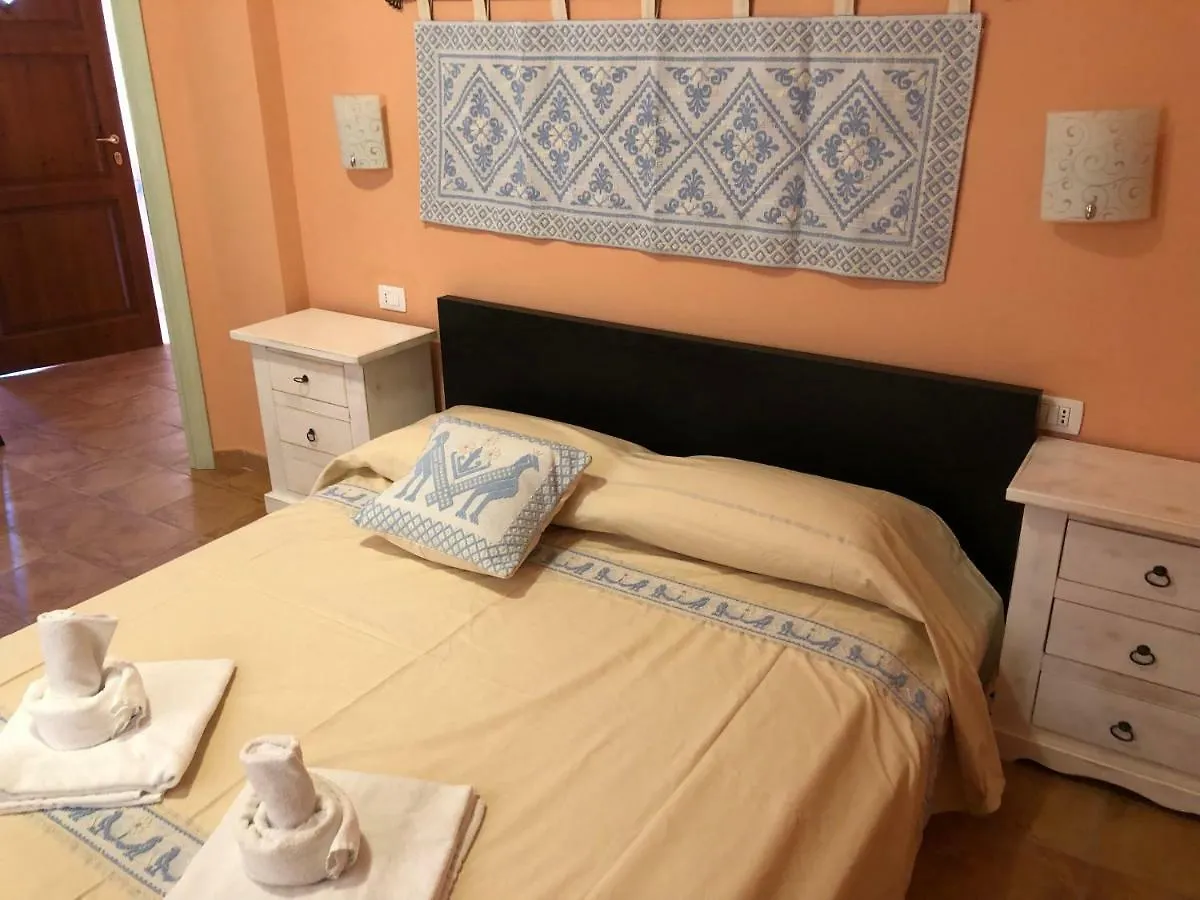 Sa Corti Antiga Apartment SantʼAntìoco